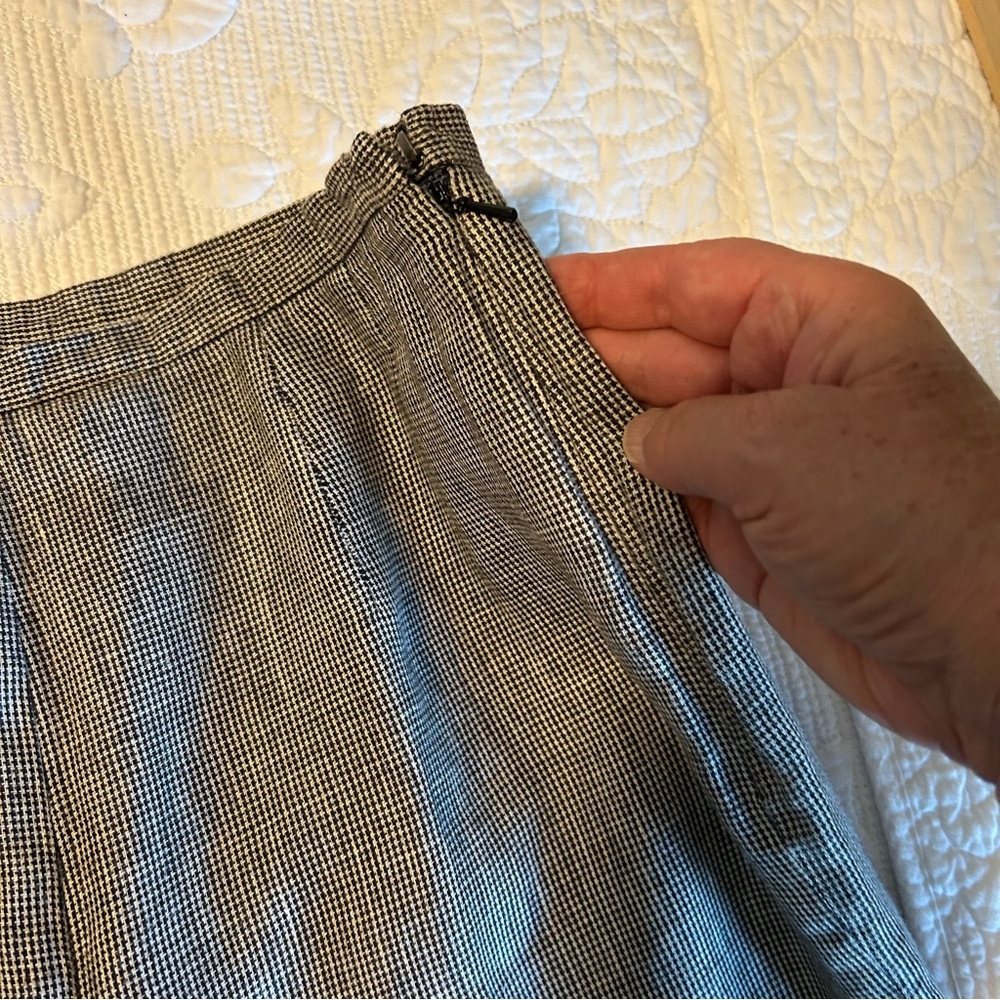 Talbots Petites Irish Linen Houndstooth Dress Pants. Size 8. - Picture 7 of 12